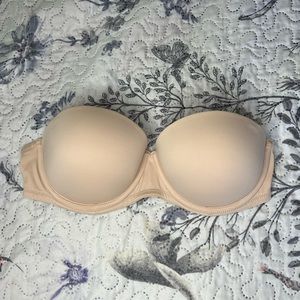 pink victoria’s secret bra